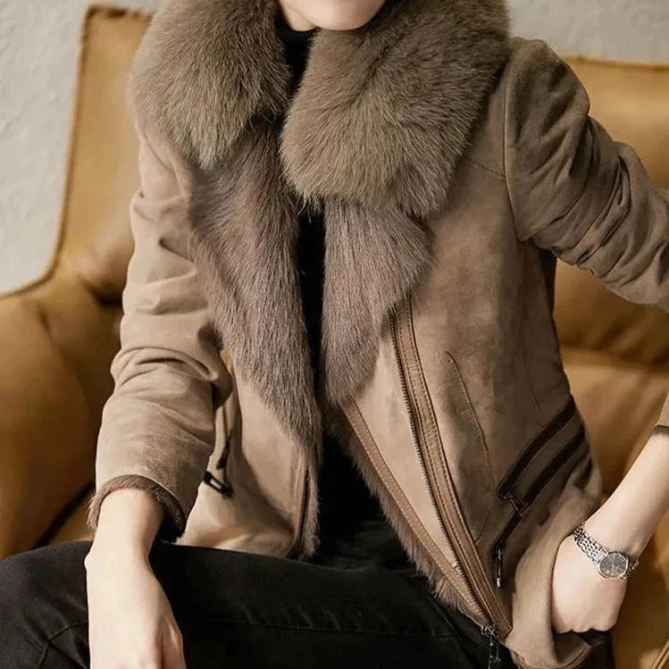 Bélle – Braune Wildlederjacke für Damen – Warm & Stilvoll