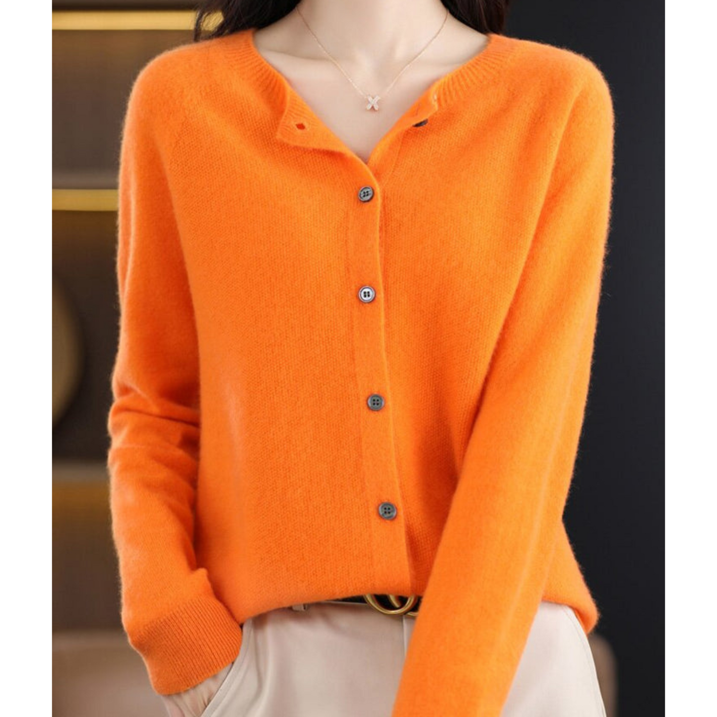 Arianne Cardigan – Stilvolle Wärme & Eleganz