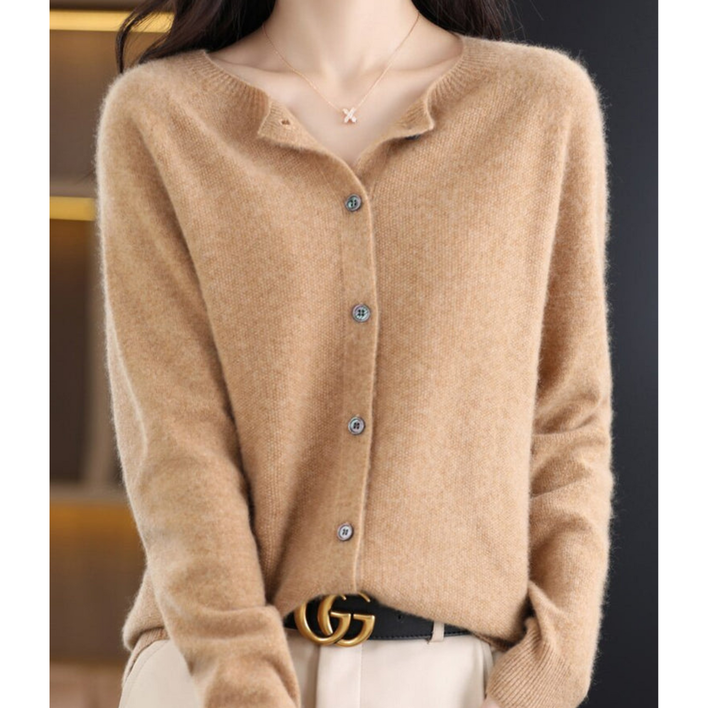 Arianne Cardigan – Stilvolle Wärme & Eleganz