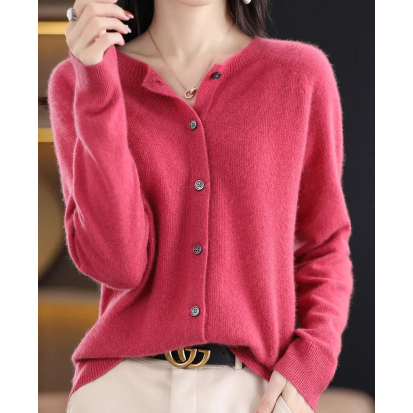 Arianne Cardigan – Stilvolle Wärme & Eleganz