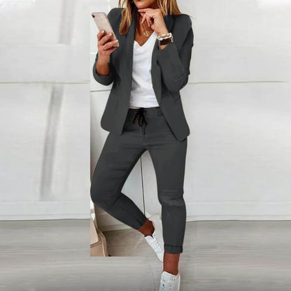 Arianna -  Blazer und Jogger für Frauen - Eleganz & Glanz